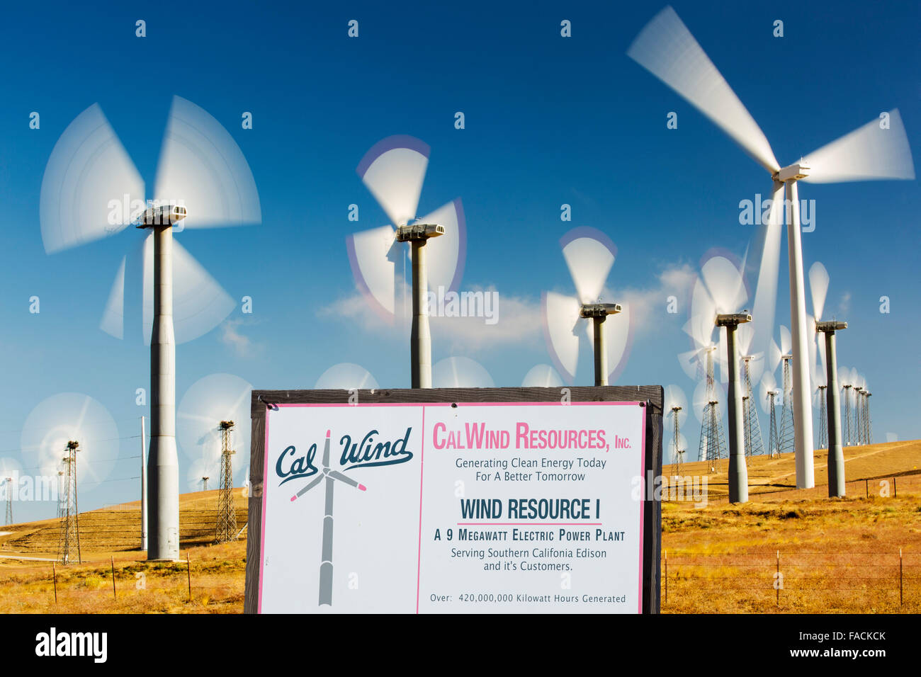 Bestandteil der Tehachapi Pass Wind farm, das erste groß angelegte Wind Farmgebiet entwickelt in den USA, California, USA. Stockfoto