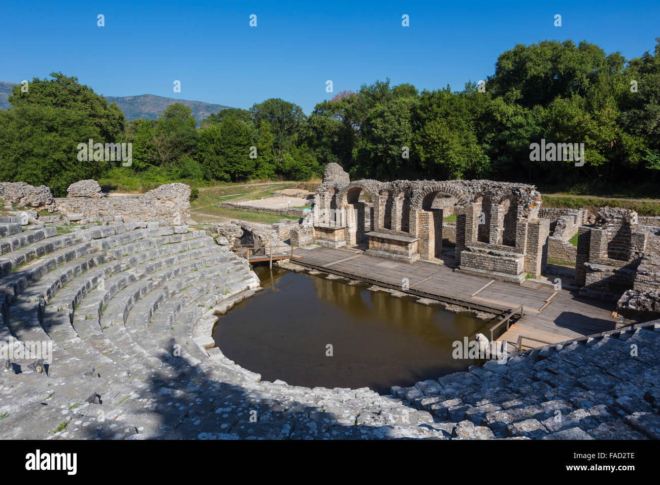 Albanien. butrint oder buthrotum archäologische Stätte; ein UNESCO Weltkulturerbe. das Theater. Stockfoto