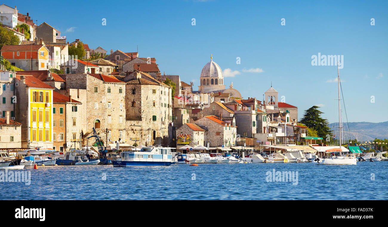 Sibenik, direkt am Meer Stadt, Kroatien Stockfoto