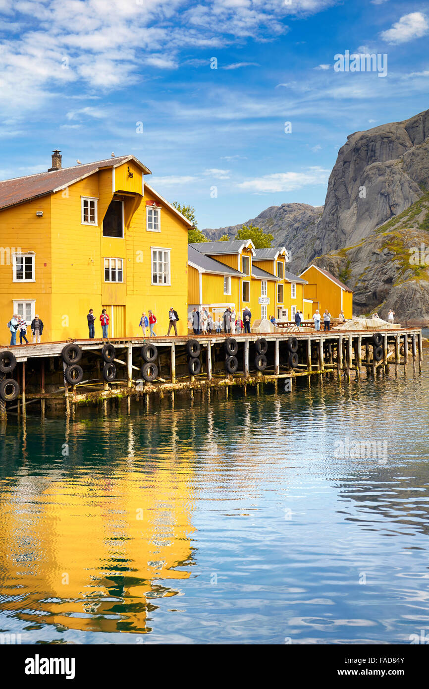 Lofoten-Inseln, Hafen in Nusfjord, Norwegen Stockfoto