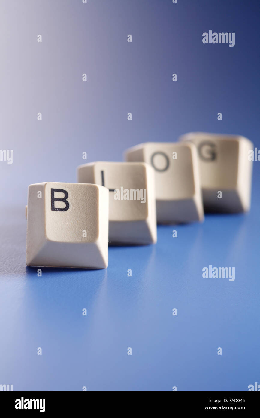 Wort Blog auf blauem Hintergrund Stockfoto