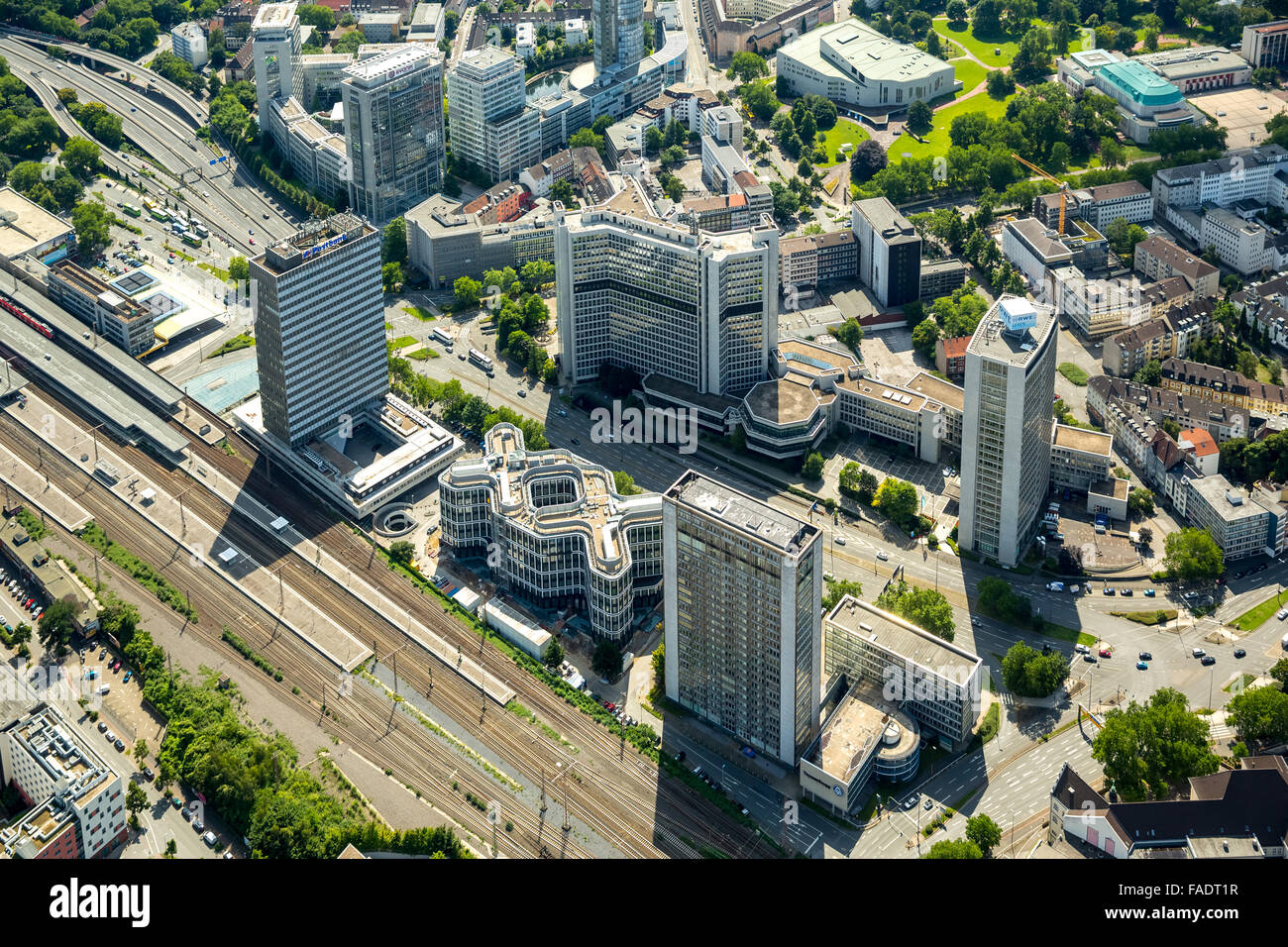 Luftaufnahme, Essen-City mit der neuen Schenker-zentrale am Post Tower ...