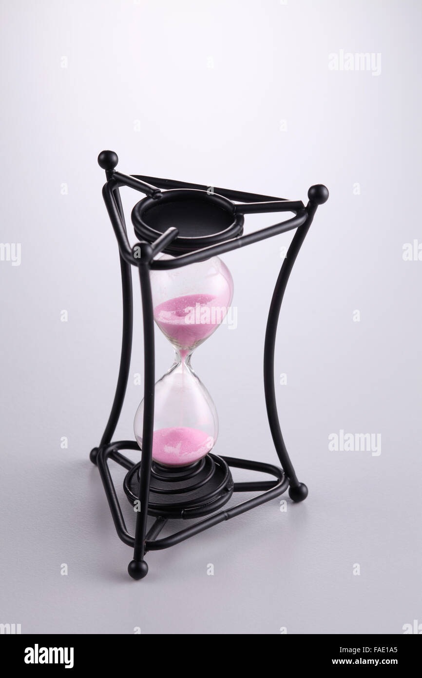 gesamte Länge der Sanduhr Entwässerung sand Stockfoto