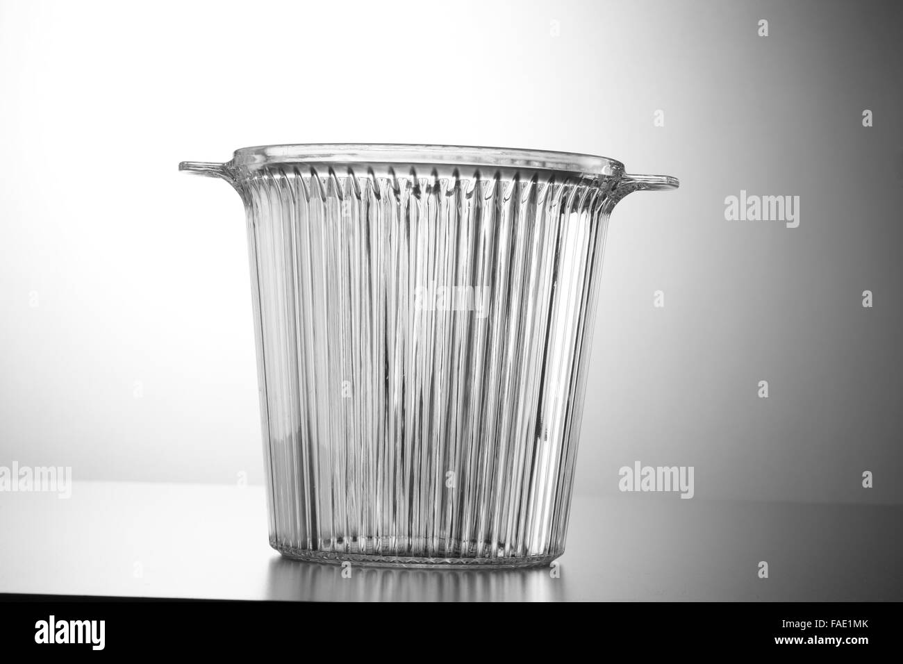 voller Länge von den leeren Eiskübel Stockfoto