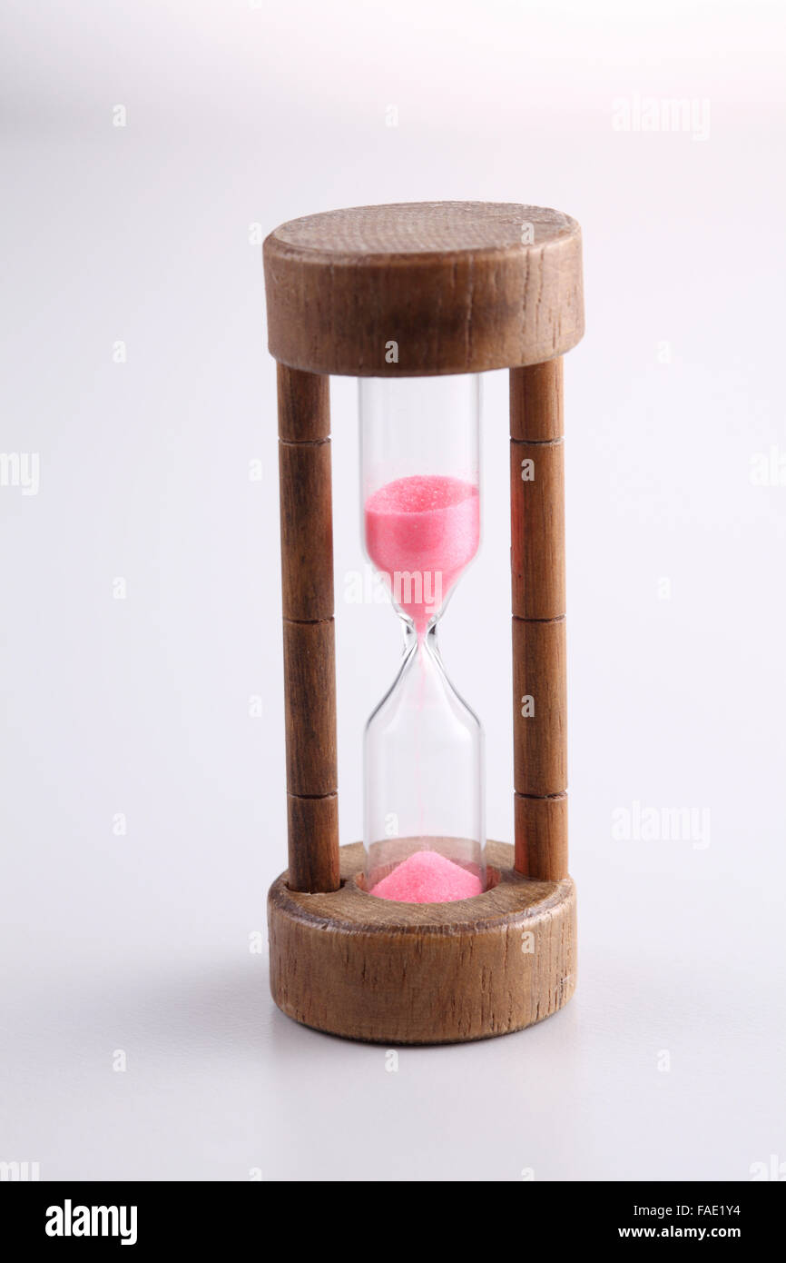 gesamte Länge der Sanduhr Entwässerung sand Stockfoto