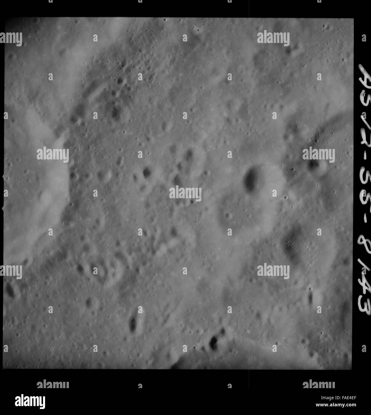 Das unberührte Fotoarchiv der Apollo 12-Mission enthält Bilder von den Astronauten Charles Conrad, Richard Gordon und Alan Bean. Die Crew führte eine Monduntersuchung durch und sammelte Mondproben. Apollo 12 markierte die sechste bemannte Mondmission und die zweite erfolgreiche bemannte Mondlandung mit Schwerpunkt auf dem Ozean der Stürme. Stockfoto