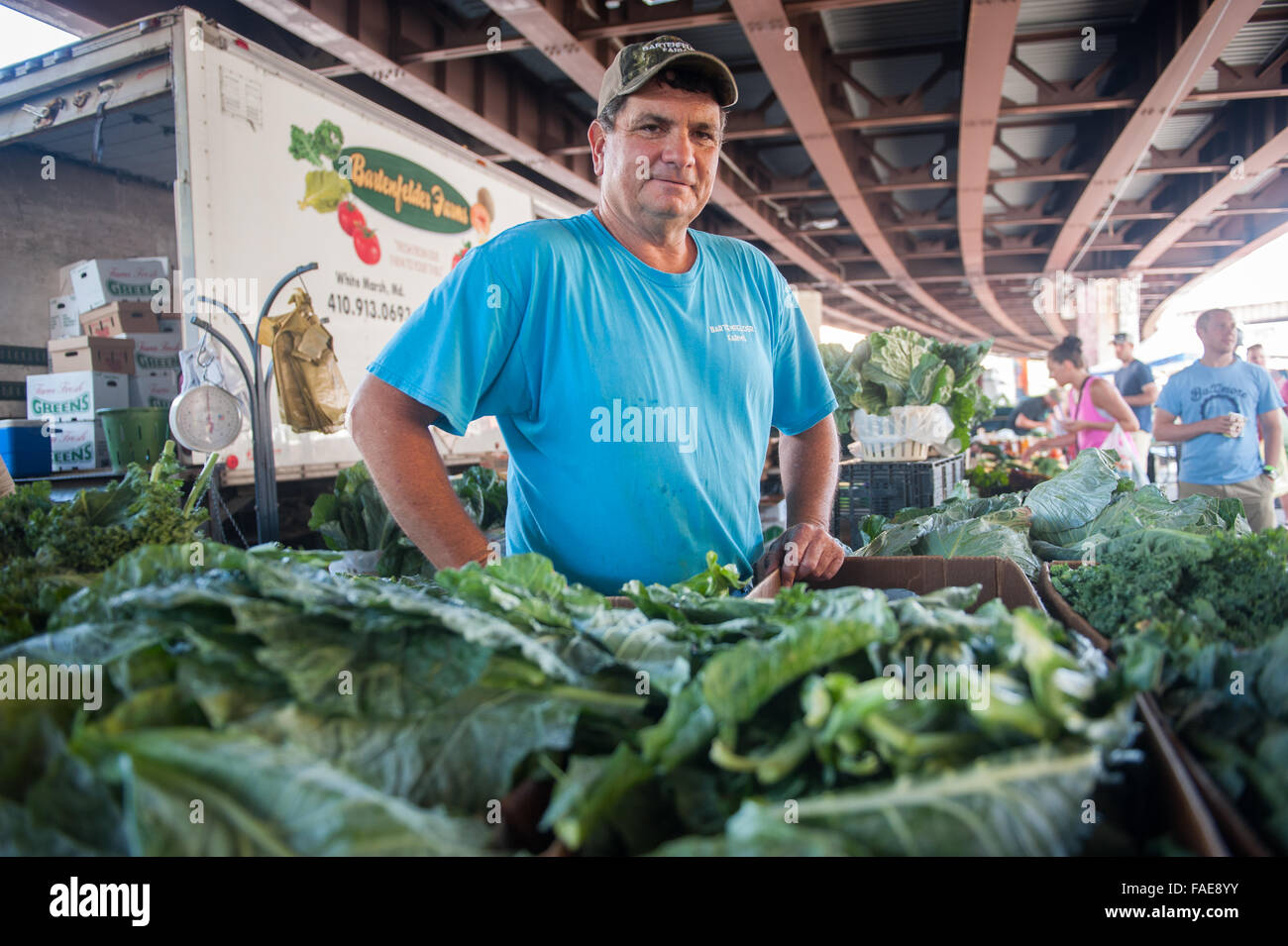 Joe Bartenfelder auf dem Bauernmarkt in Baltimore, Maryland. Stockfoto