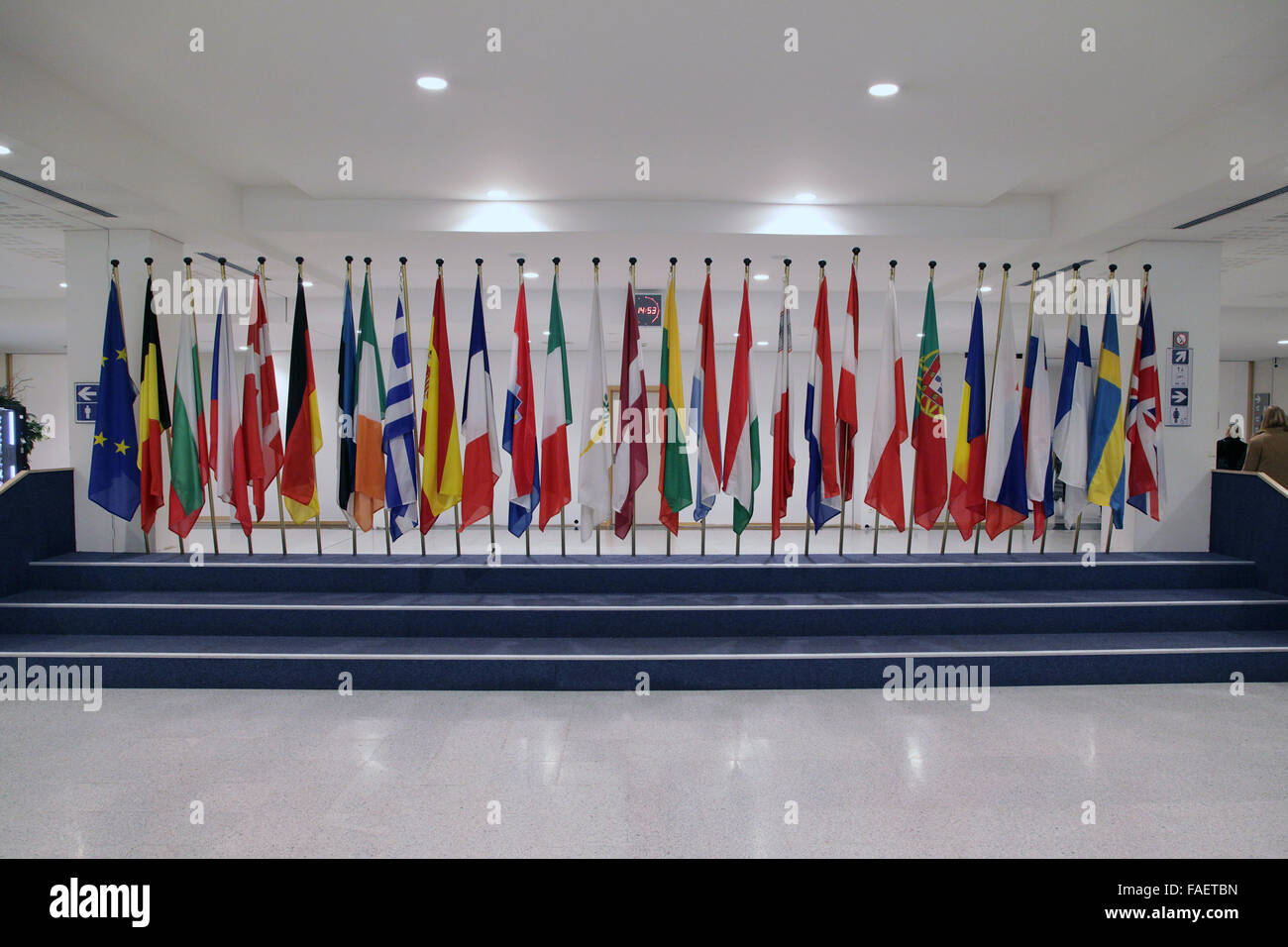 Europäische Flaggen im Europäischen Parlament Brüssel Belgien Stockfoto