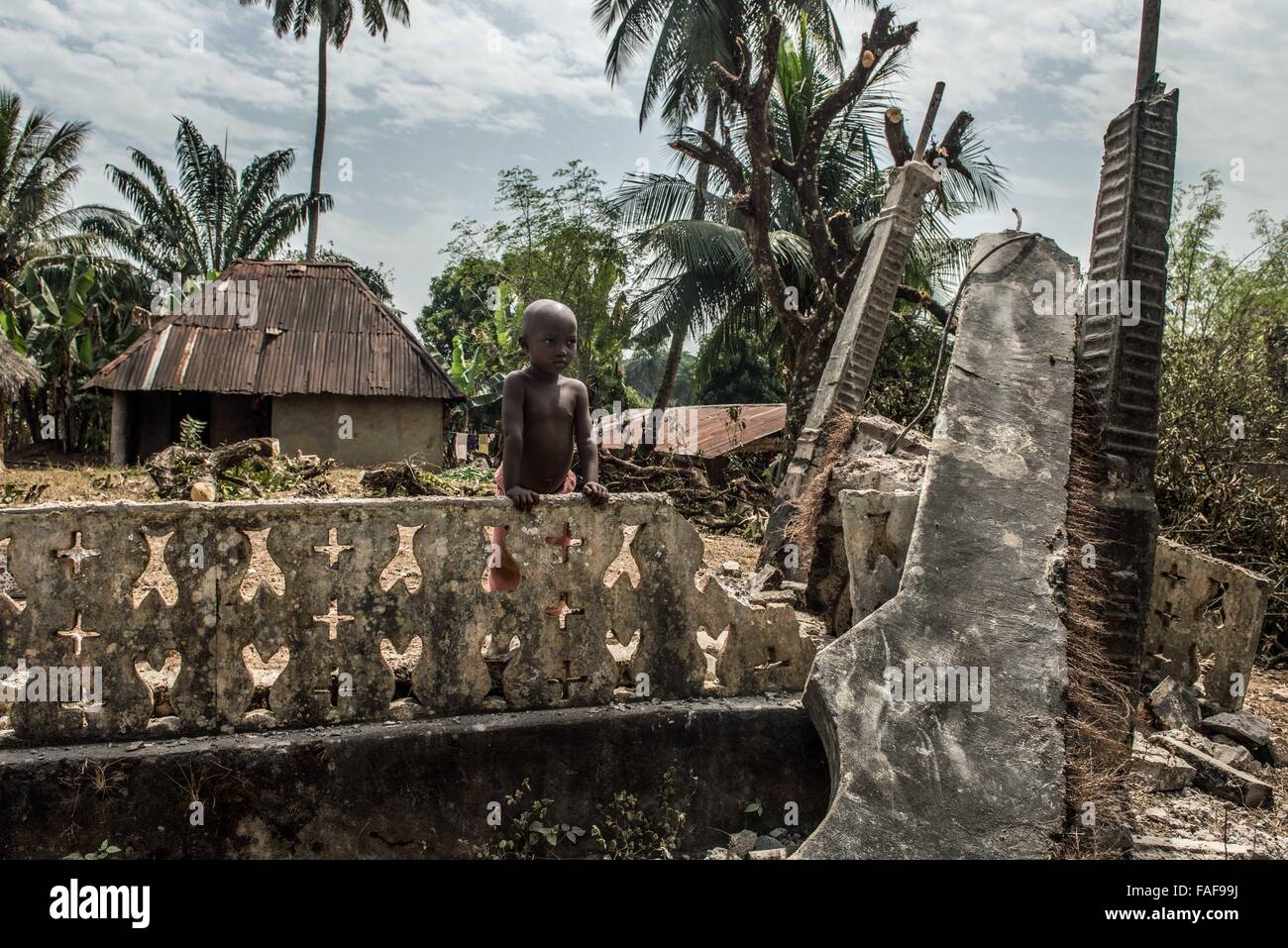 Kriegsschäden in der Nähe von Bo im südlichen Sierra Leone. Stockfoto