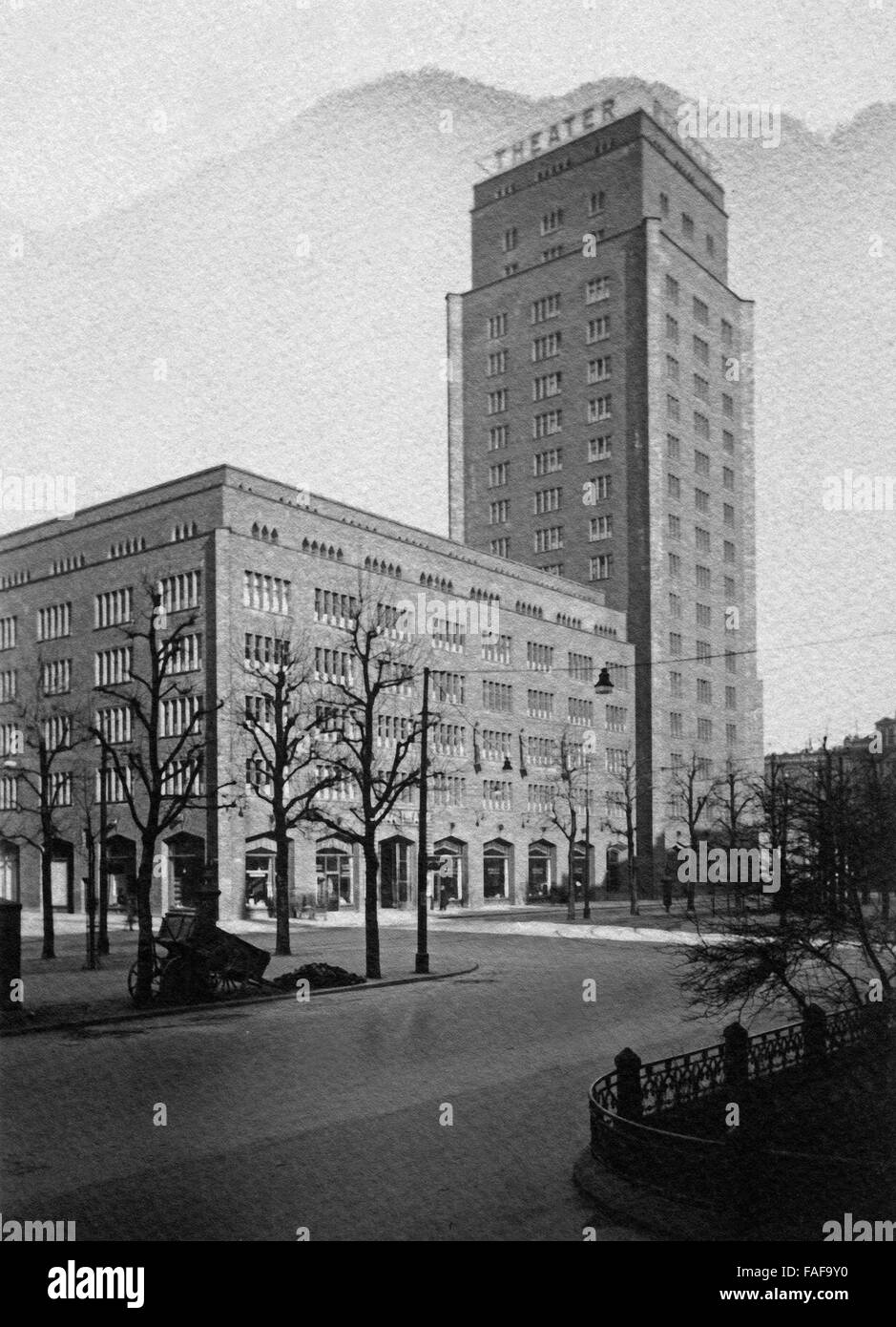Das Hansahochhaus Auf Dem Hansaring in der Innenstadt von Köln, 1920er Jahre Deutschland. Hansa-Hochhaus am Hansaring Boulevard in der Innenstadt von Köln der 1920er Jahre. Stockfoto