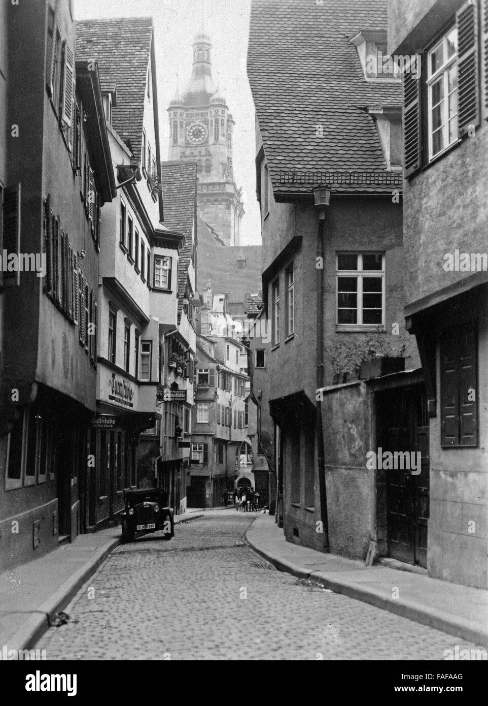 Blick in Die Turmstraße in der Innenstadt von Stuttgart, Deutschland, 1930er Jahre. Blick auf Turmstrasse Lane bei der Stadt Stuttgart, Deutschland der 1930er Jahre. Stockfoto