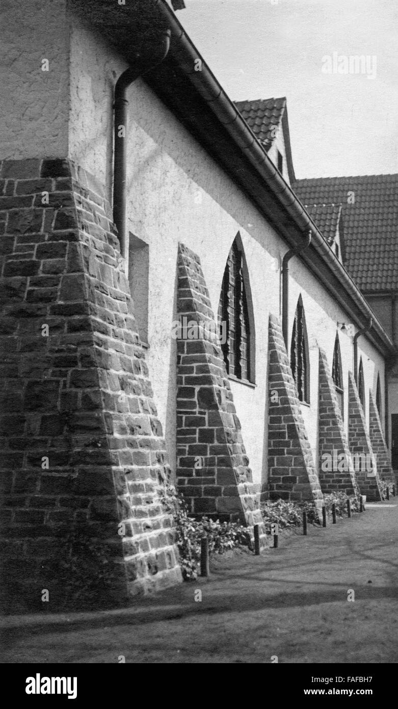 Kirche in Bergisch Gladbach Bei Köln, Deutschland, 1930er Jahre. Kirche in Bergisch Gladbach bei Köln der 1930er Jahre. Stockfoto
