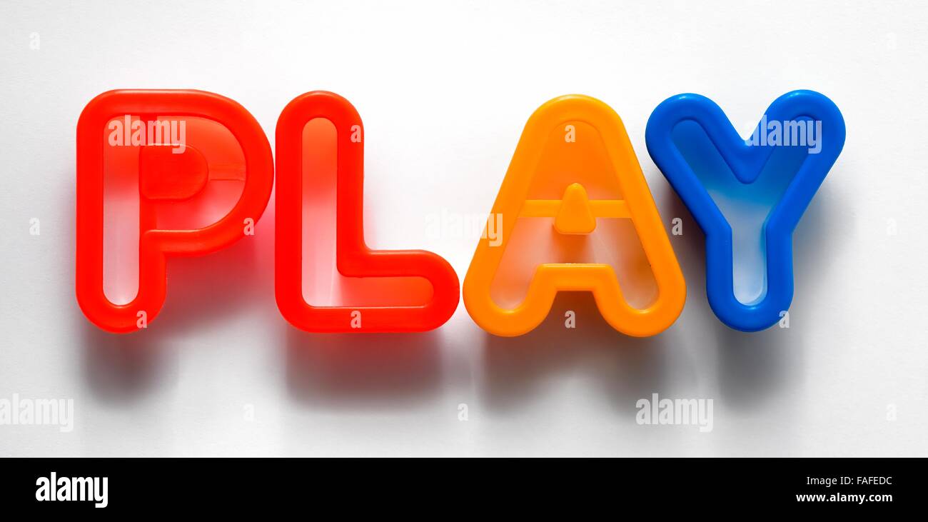 Bunte Buchstaben das Wort spielen Stockfoto