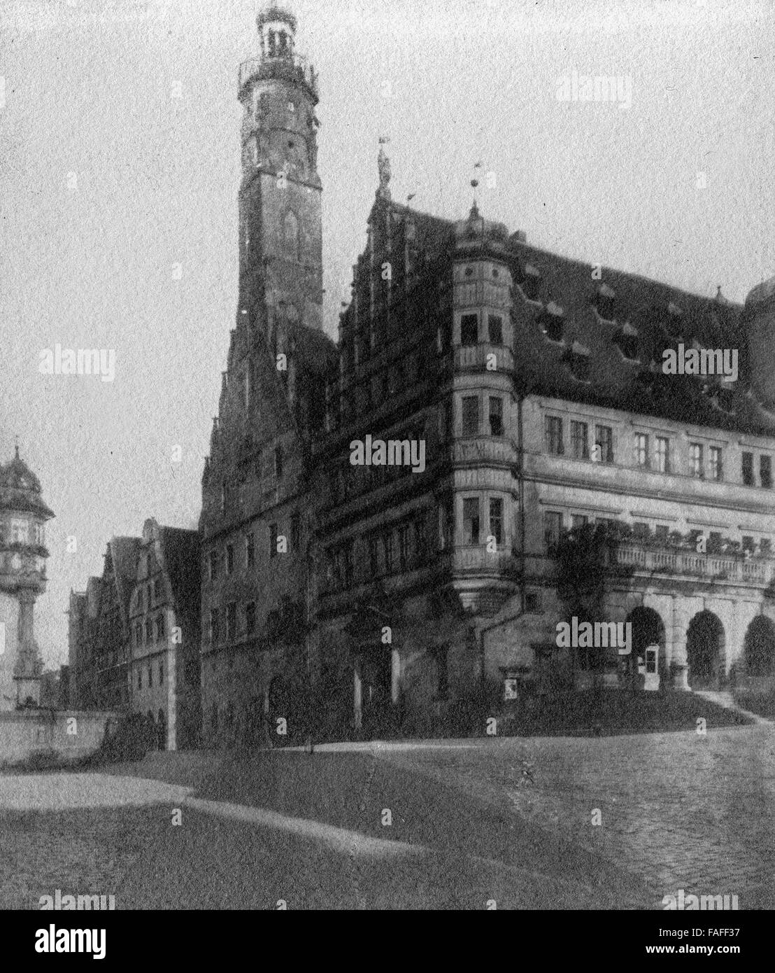 Ferienfahrt Durch Fränkische Städte in Den 1920er Jahren, Hier: Das Rathaus in Rothenburg Ob der Tauber Stockfoto