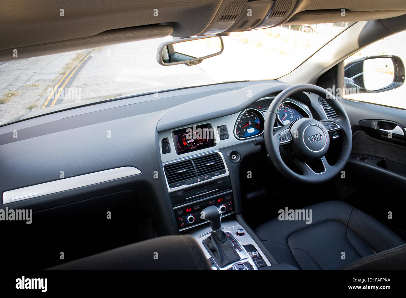 Audi Q7 Interior Stockfotos Audi Q7 Interior Bilder Alamy