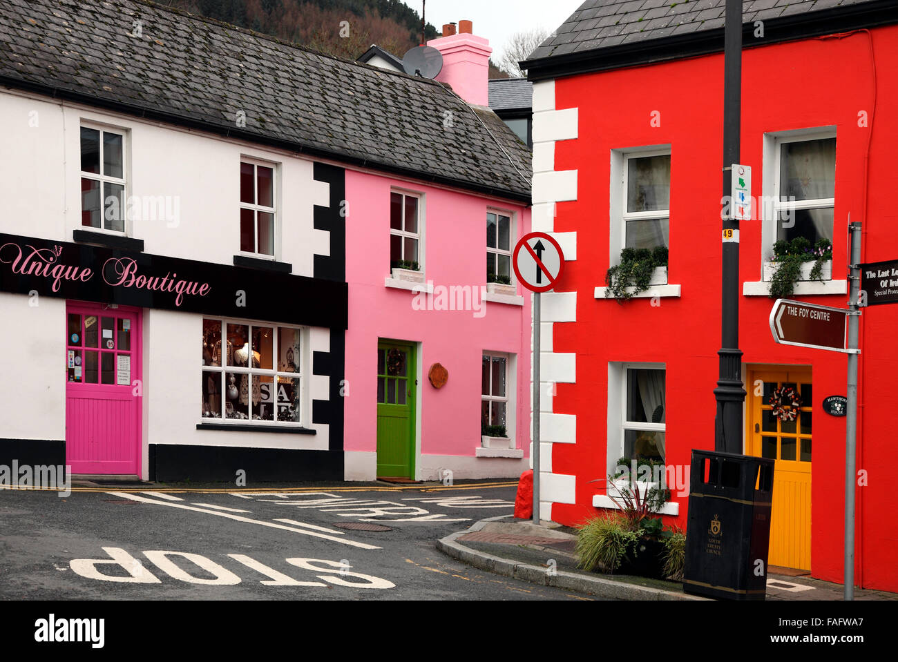Carlingford farbigen Fassaden auf der Halbinsel Cooley. Stockfoto