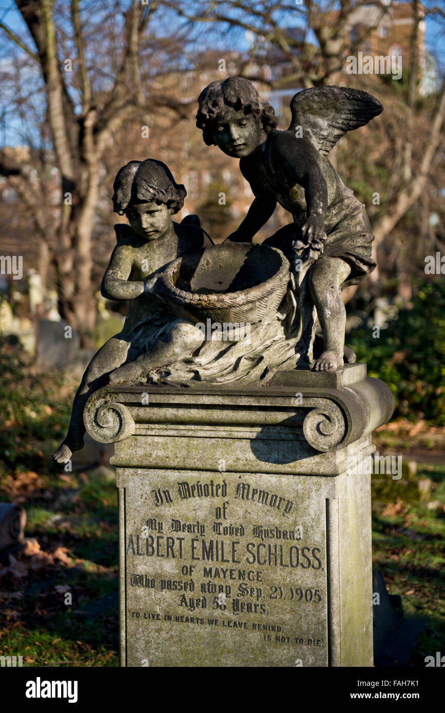 Befindet sich in der Nähe von Earls ist Court in Westlondon Brompton Road Friedhof und einer der glorreichen sieben Friedhöfe von London. Stockfoto