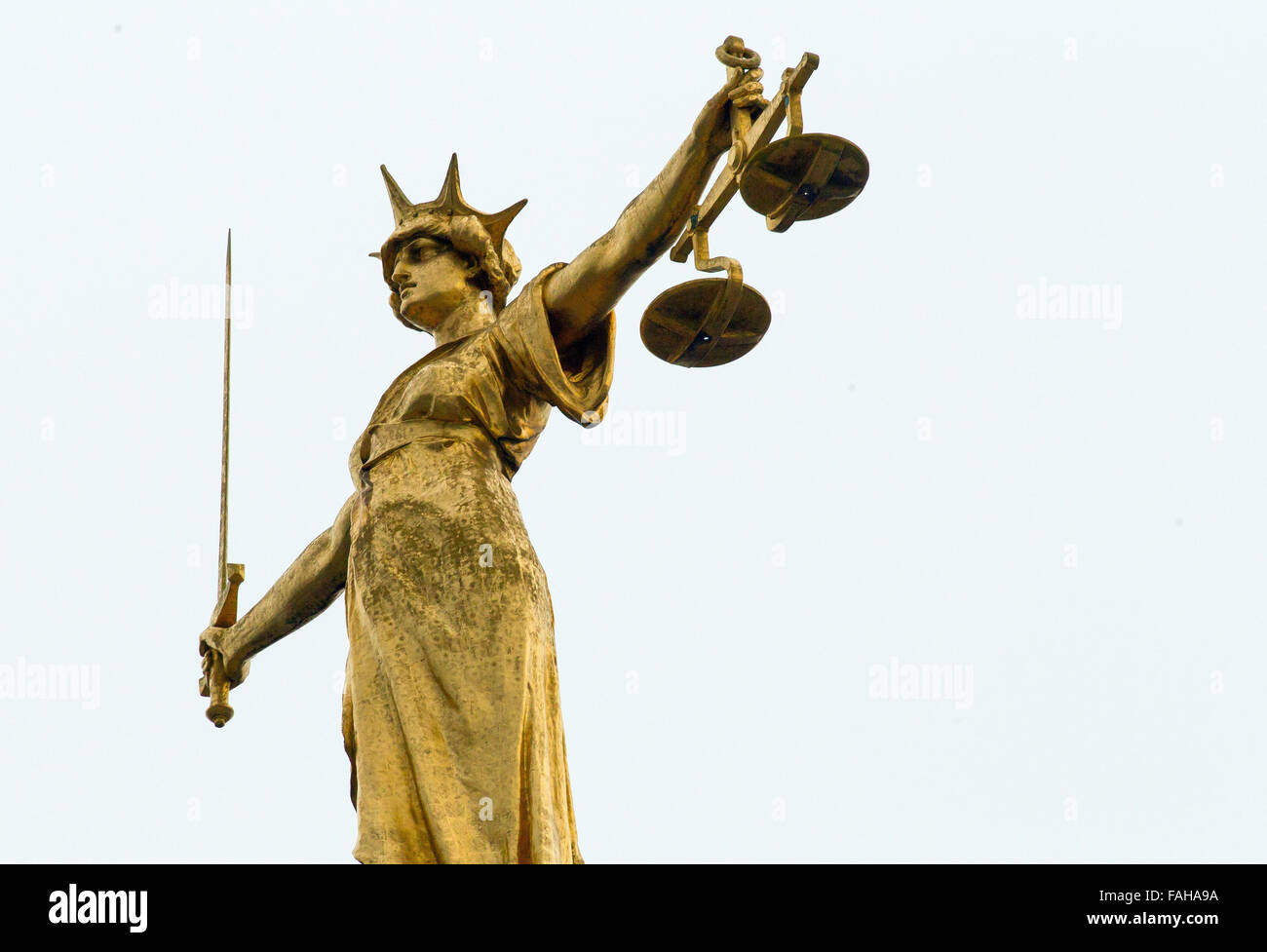 Justitia-Statue an der zentralen Strafgerichtshof Old Bailey, London, Großbritannien Stockfoto