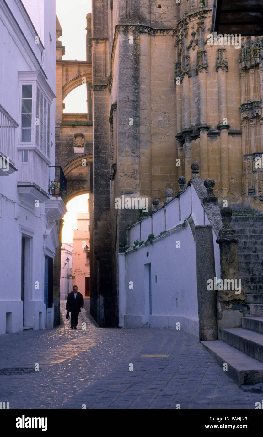 Allée des Las Monja. In der richtigen Santa Maria Kirche. Arcos De La Frontera, Andalusien, Spanien Stockfoto