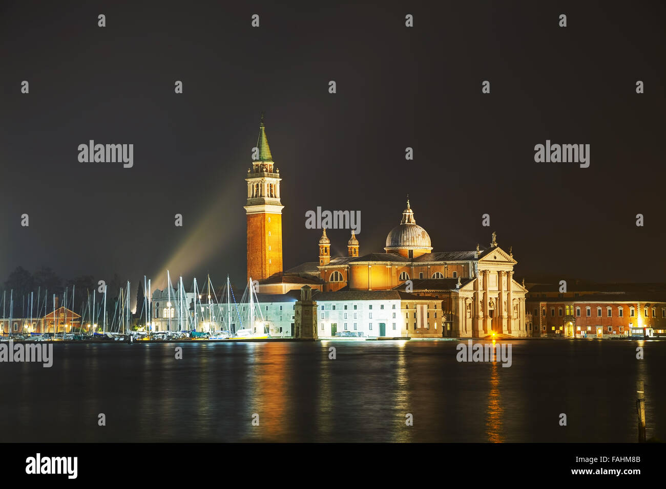 Basilica Di San Giogio Maggiore in Venedig bei Sonnenuntergang Stockfoto Basilica Di San Giogio Maggiore in Venedig bei Sonnenuntergang Stockfoto