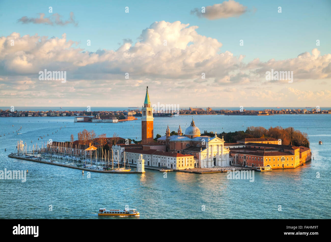 Basilica Di San Giogio Maggiore in Venedig bei Sonnenuntergang Stockfoto Basilica Di San Giogio Maggiore in Venedig bei Sonnenuntergang Stockfoto