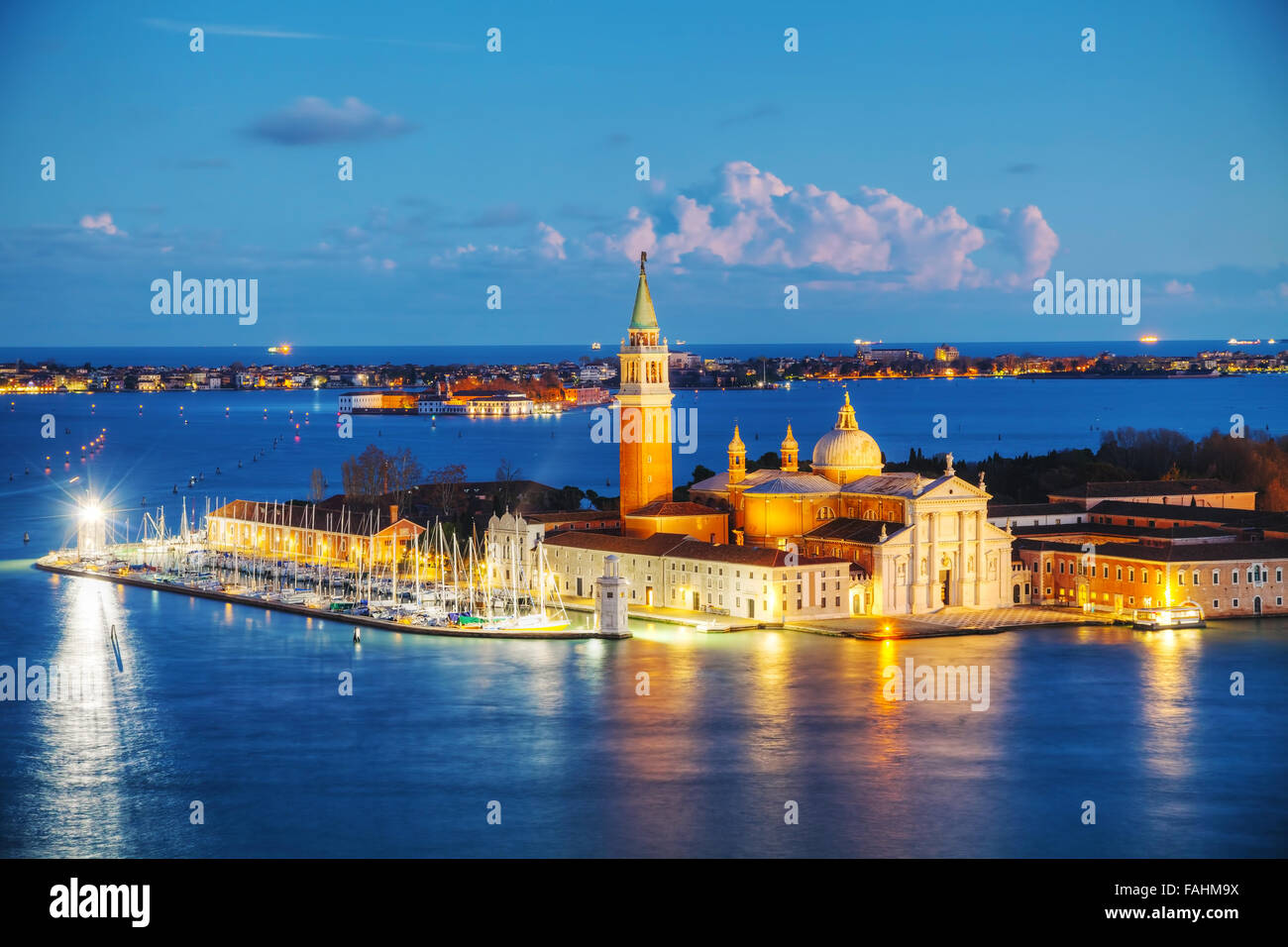 Basilica Di San Giogio Maggiore in Venedig bei Sonnenuntergang Stockfoto Basilica Di San Giogio Maggiore in Venedig bei Sonnenuntergang Stockfoto