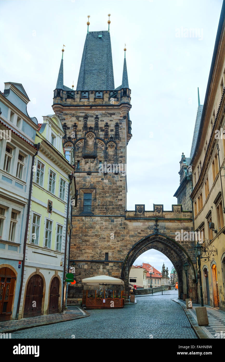 Karlsbrücke in Prag, Tschechien bei Sonnenaufgang Stockfoto