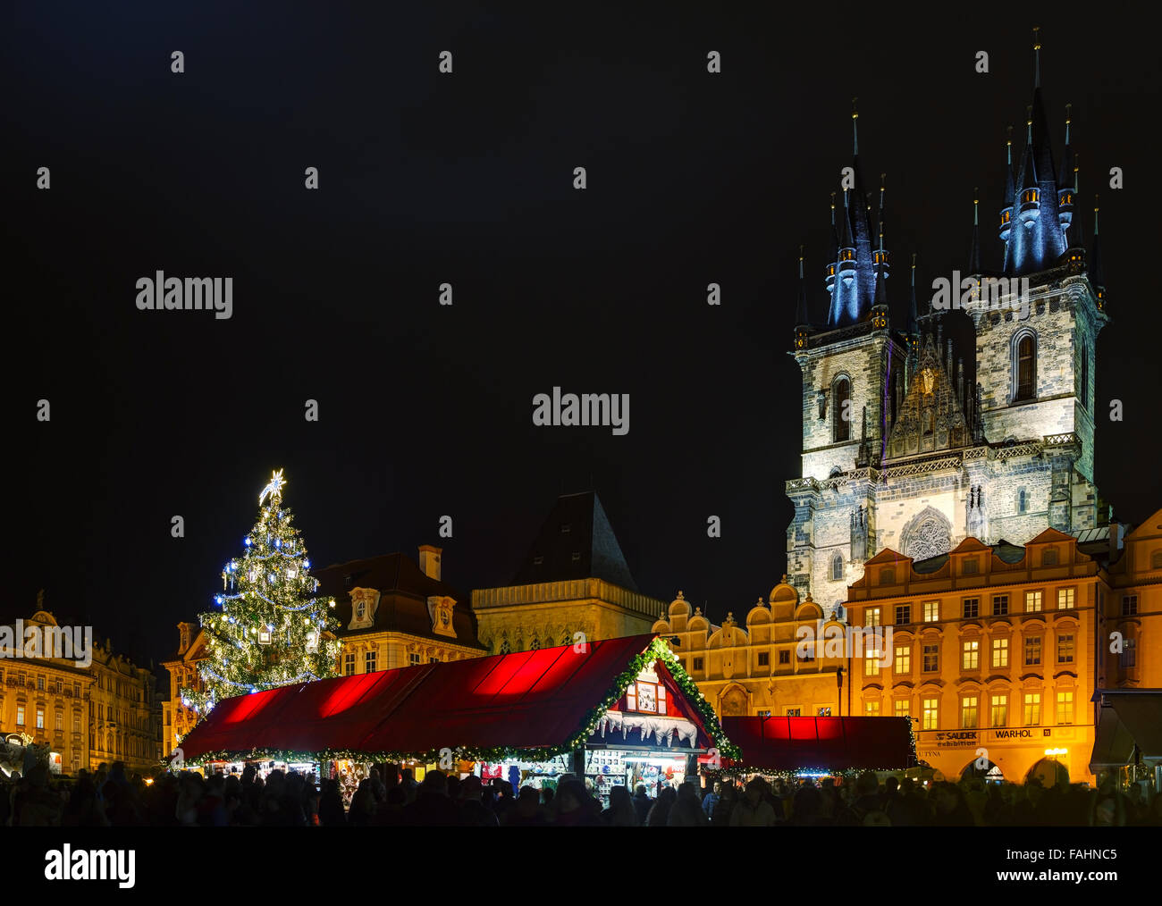 Prag - Dezember 2: Dekoriert für Weihnachten Altstädter Ring am 2. Dezember 2015 in Prag, Tschechien. Stockfoto