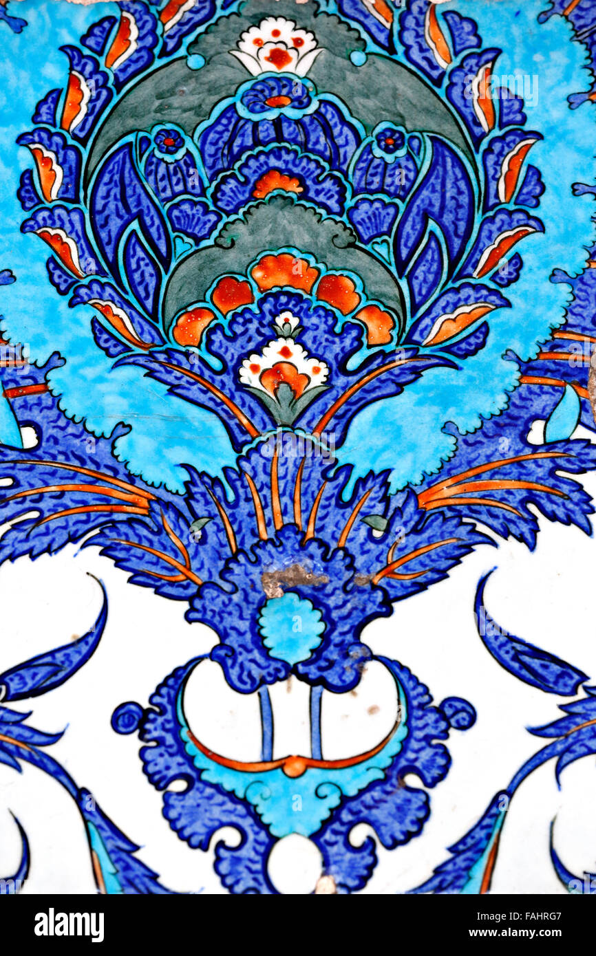 Makro-Ansicht der Kacheln in Rustem Pasa Moschee, Istanbul, Türkei Stockfoto