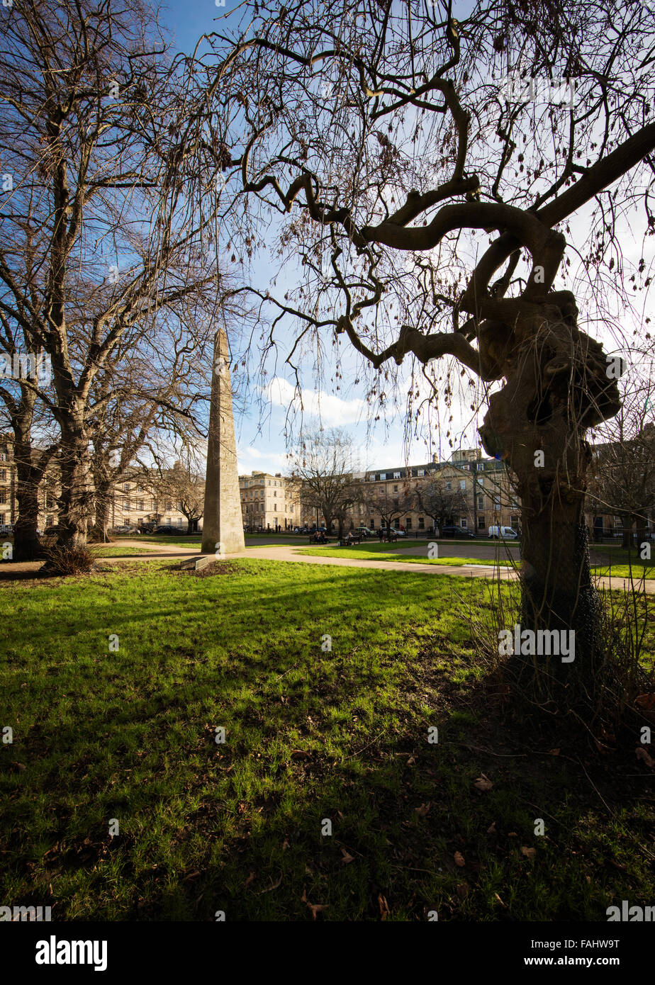 Queen Square in Bath UK mit der Beau Nash Obelisk bildet das Herzstück dieses georgische Square, erbaut von Architekt John Wood Stockfoto