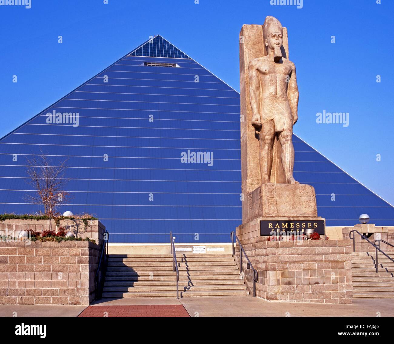 Memphis Pyramide Stockfotos Memphis Pyramide Bilder Alamy