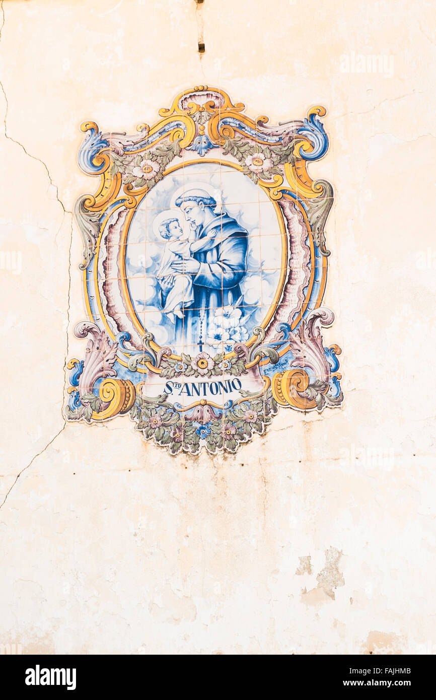 traditionellen Azulejo Technik Fliese Malerei zeigt Antonius, Albufeira, Algarve, portugal Stockfoto