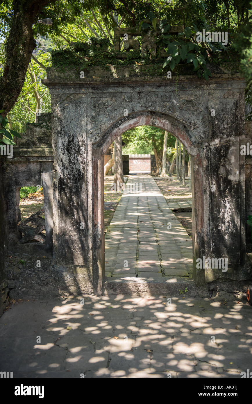 Inside Hoa Lu alte Hauptstadt in Ninh Binh, Vietnam. Hoa Lu war die Hauptstadt von Vietnam zwischen 10. und 12. Jahrhundert n. Chr. und ist o Stockfoto