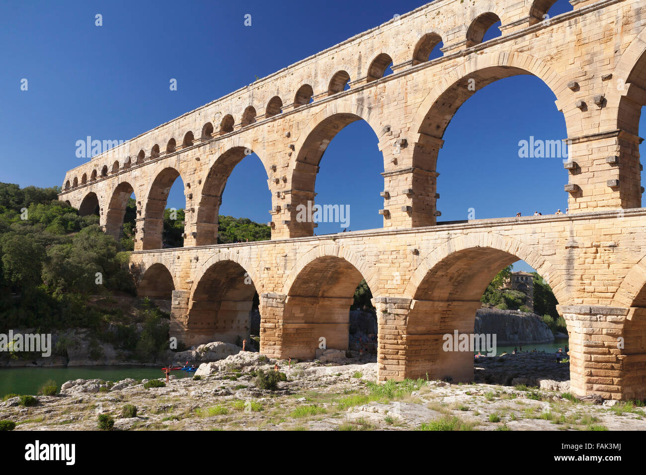 Pont du Gard, römische Aquädukt, UNESCO-Weltkulturerbe, Gard Fluss, Languedoc-Roussillon, Frankreich Stockfoto