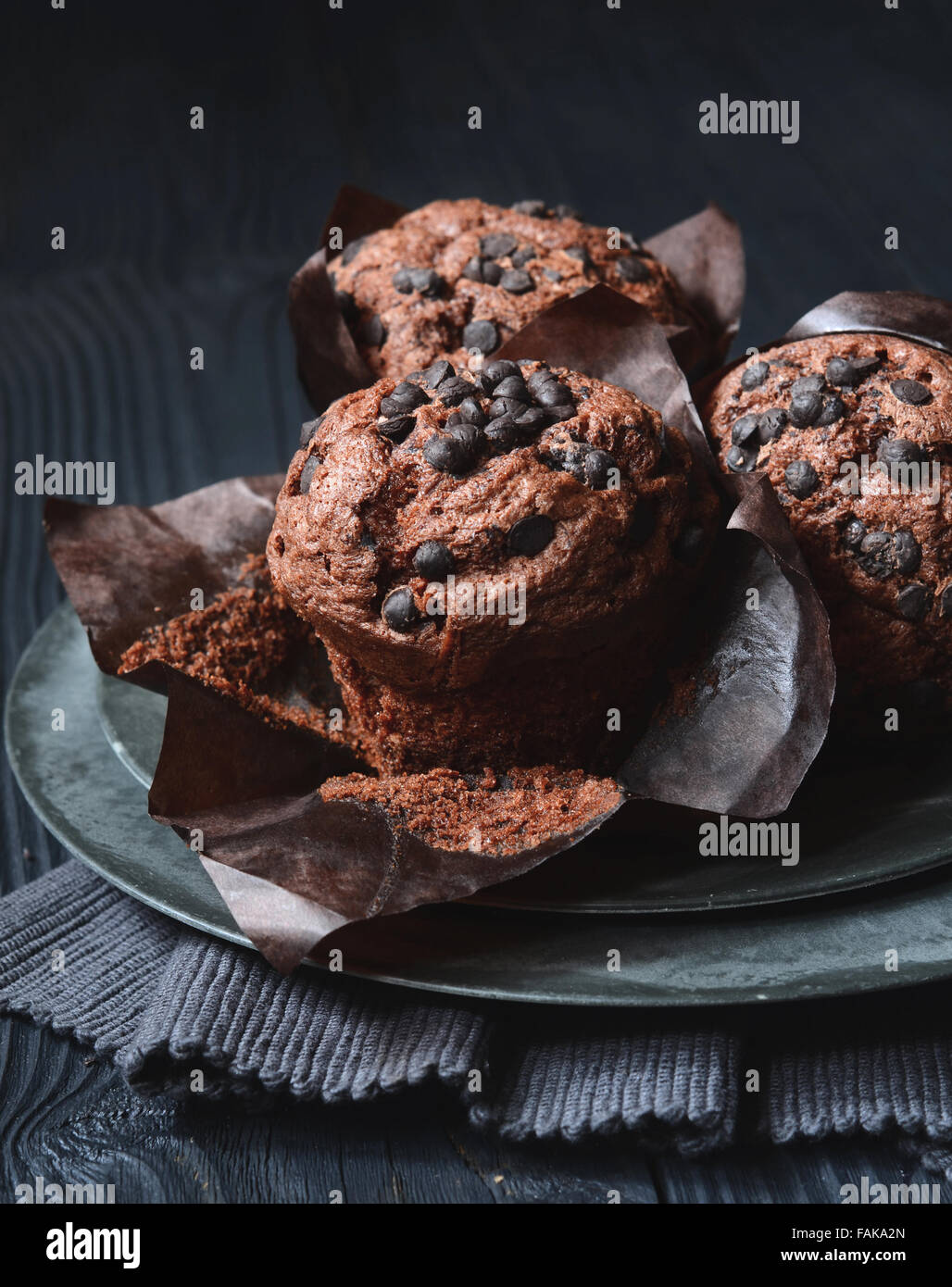 Double Chocolate Chip Muffins Gebäck zum Frühstück Stockfoto