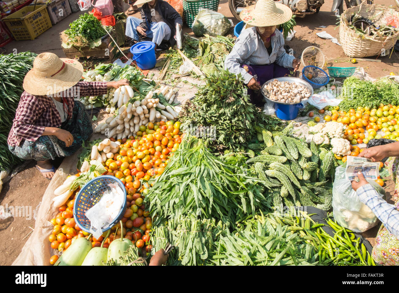 Golden,Rock,Myanmar,Burma,Gold,Kyaitiyo,Buddhist.Kyaitiyo Markttag. Stockfoto