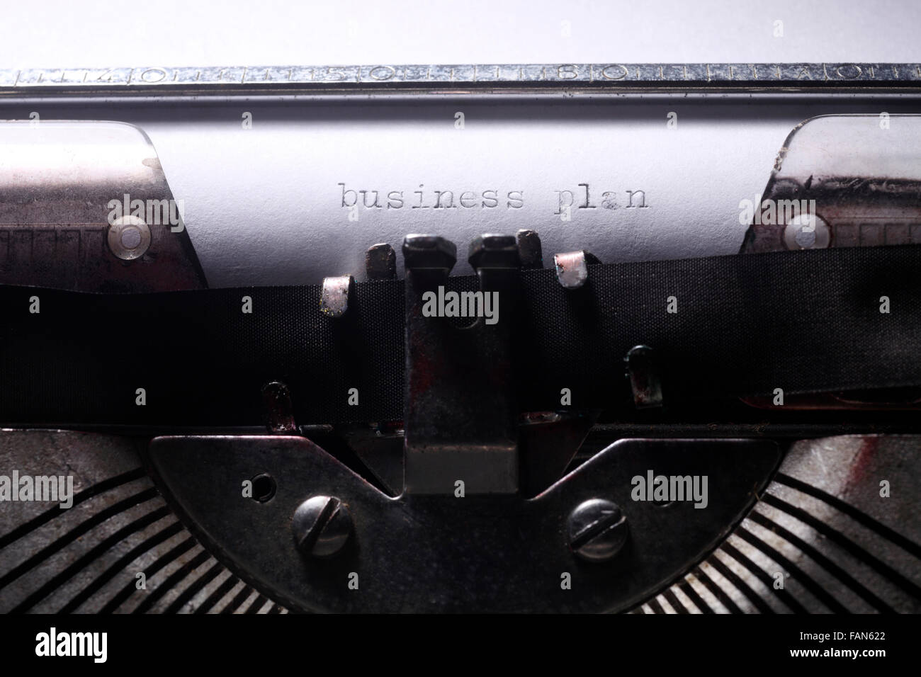 "Businessplan" auf dem Papier in die Schreibmaschine, Nahaufnahme Stockfoto