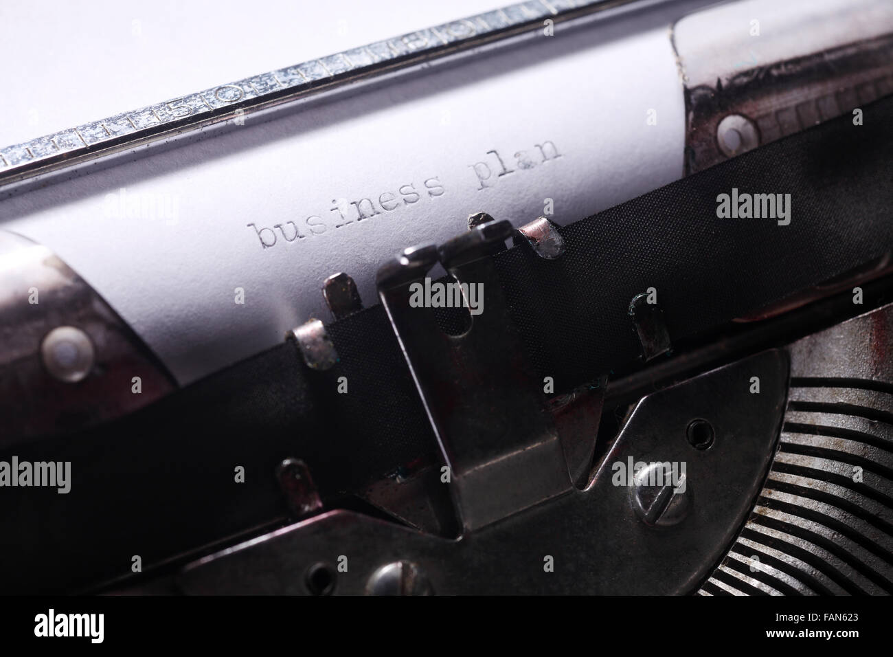 "Businessplan" auf dem Papier in die Schreibmaschine, Nahaufnahme Stockfoto