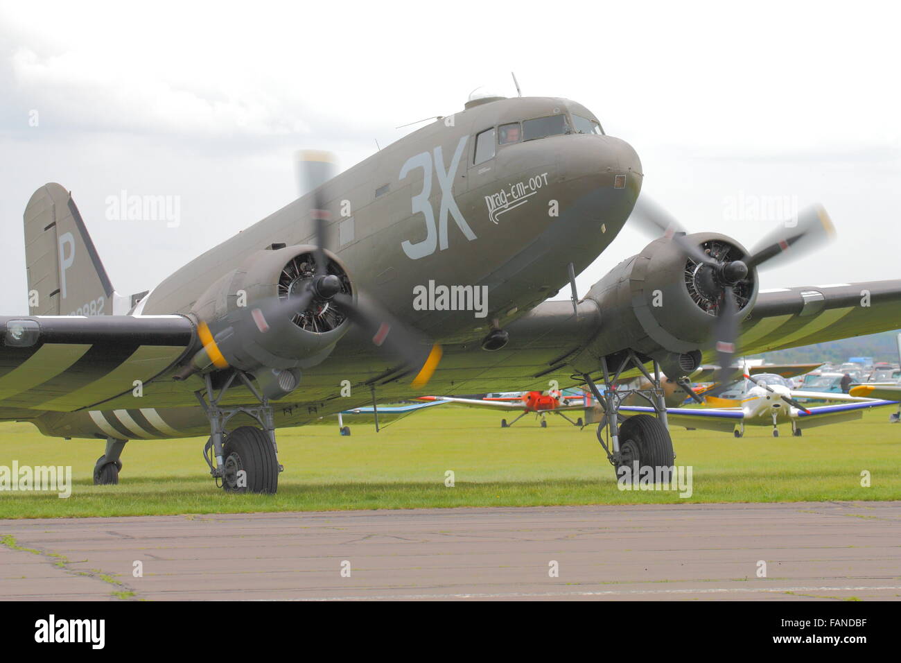 Douglas Dakota C47 d-Day Farben immer bereit für ausziehen Abingdon Airfield Stockfoto