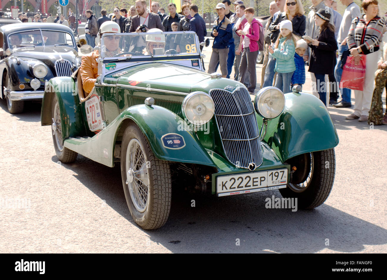 Moskau - 27. April 2014: Retro-Auto Willys von 1936 im Rallye von klassischen Autos, organisiert von russischen Club der klassischen Autoca Stockfoto