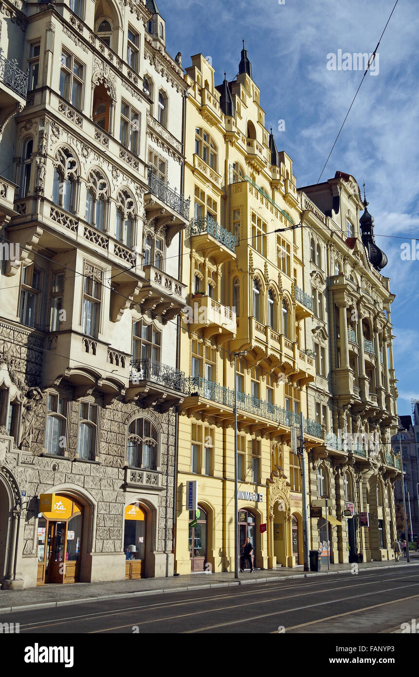 Prag, Mehrfamilienhäuser, Masarykovo nábřezi Stockfoto