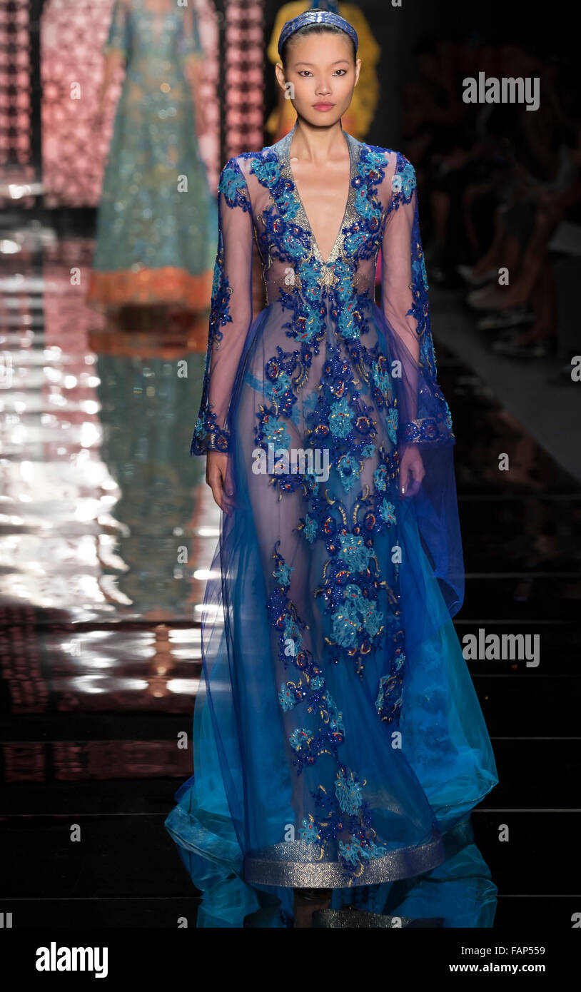 New York, NY - 14. September 2015: Chen Lin Spaziergänge die Start-und Landebahn am Reem Acra Fashion show während der NYFW s/s 2016 Stockfoto