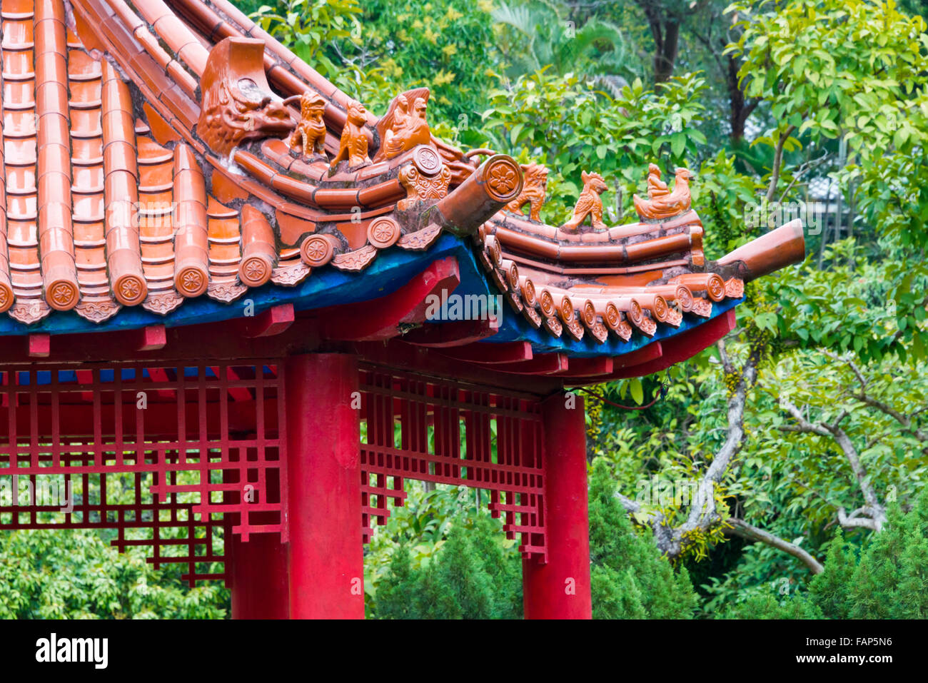 Pavillon in Shilin Amtssitz, das ehemalige Wohnhaus des verstorbenen Präsidenten Chiang Kai-Shek, Taipei, Taiwan Stockfoto