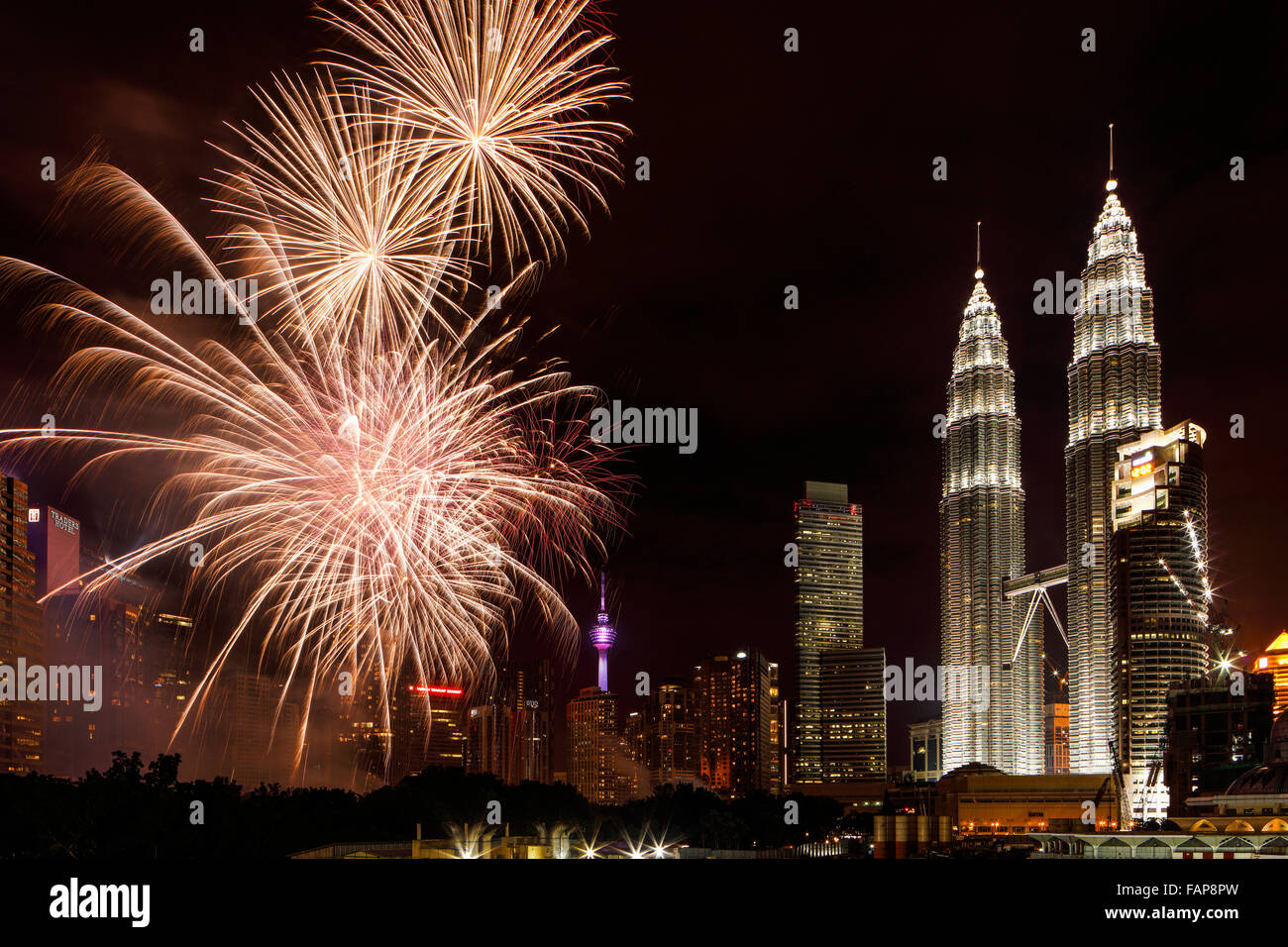 Die 2016 Silvester Feuerwerk Feier im KLCC, Malaysia. Stockfoto