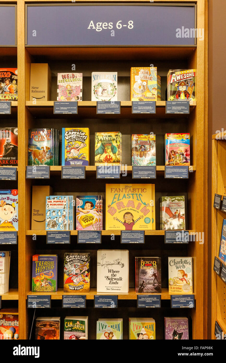Kinderbücher, 6-8 Jahre alt. Amazon Bücher Ziegel und Mörtel speichern, University Village, Seattle, Washington State, USA Stockfoto