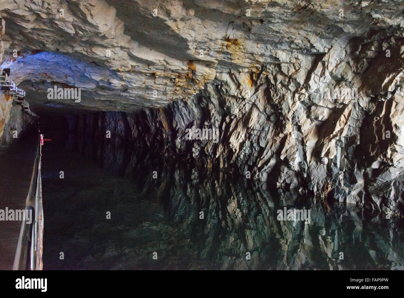 Zhaishan Tunnel (erbaut vor allem um die Kampfkraft der militärischen Boote zu bewahren), Kinmen, Taiwan Stockfoto