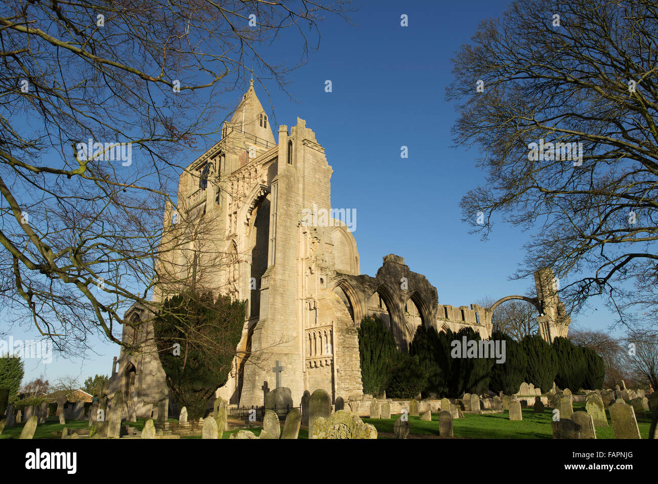 Crowland oder Croyland Abbey eine englische Pfarrkirche in der Grafschaft Lincolnshire. Vor kurzem renoviert und strahlenden Blick. Stockfoto