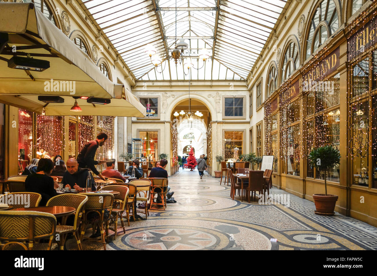 Restaurant in der überdachten Passage Galerie Vivienne in der Nähe von Palais Royal, Galerie, Paris, Frankreich. Stockfoto