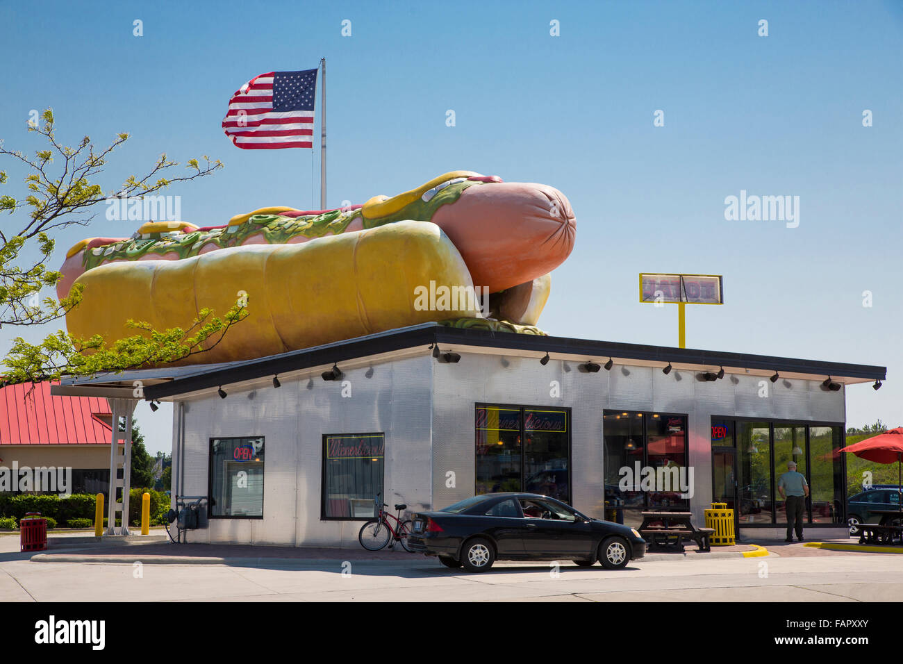Riese Hot Dog auf Gebäude in Mackinaw City Michigan Stockfoto