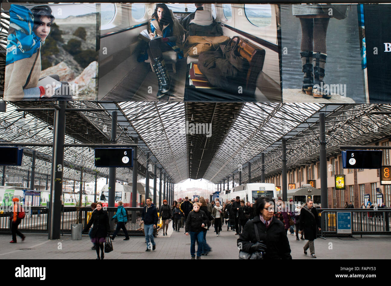 Bahnhof, Helsinki, Finnland. Der wichtigste Treffpunkt für Einheimische und Besucher zum Hauptbahnhof Helsinkis. Der beau Stockfoto